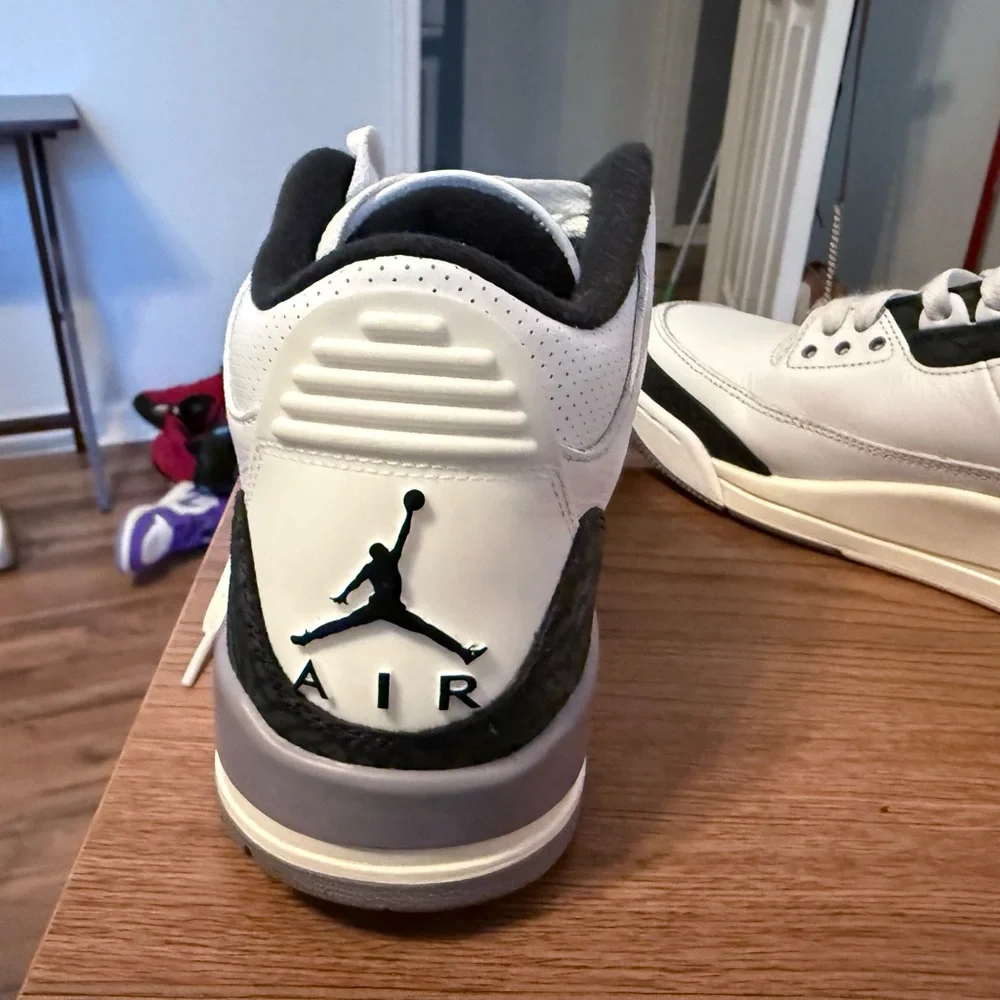 Air Jordan 3 Retro “White Cement Grey” Size 10.5 – Classic - Picture 9 of 9